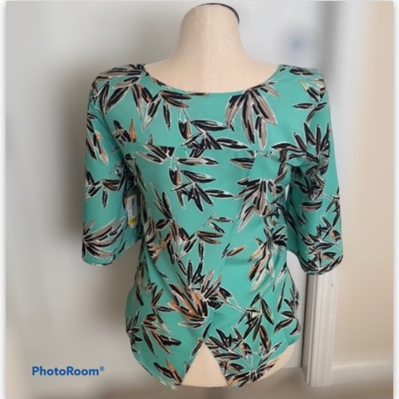 ZOZO Multi Color 3/4 Sleeve Blouse  Size: Small - Picture 3 of 8